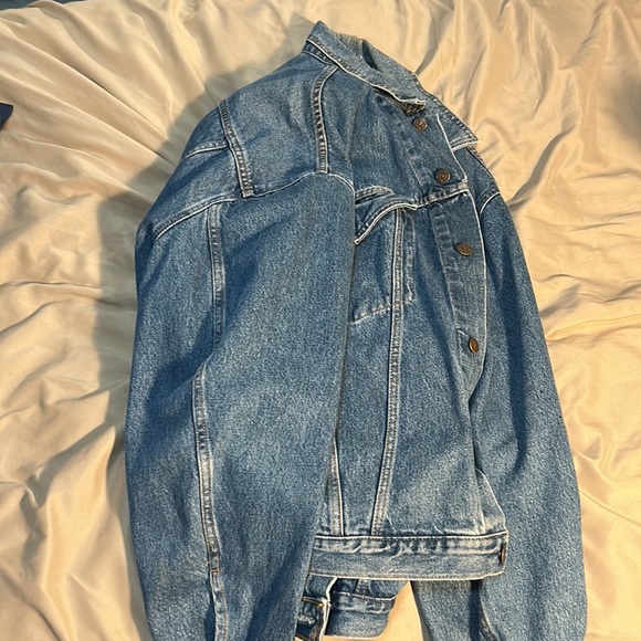 Vintage Levi’s Jean Jacket - Picture 2 of 3